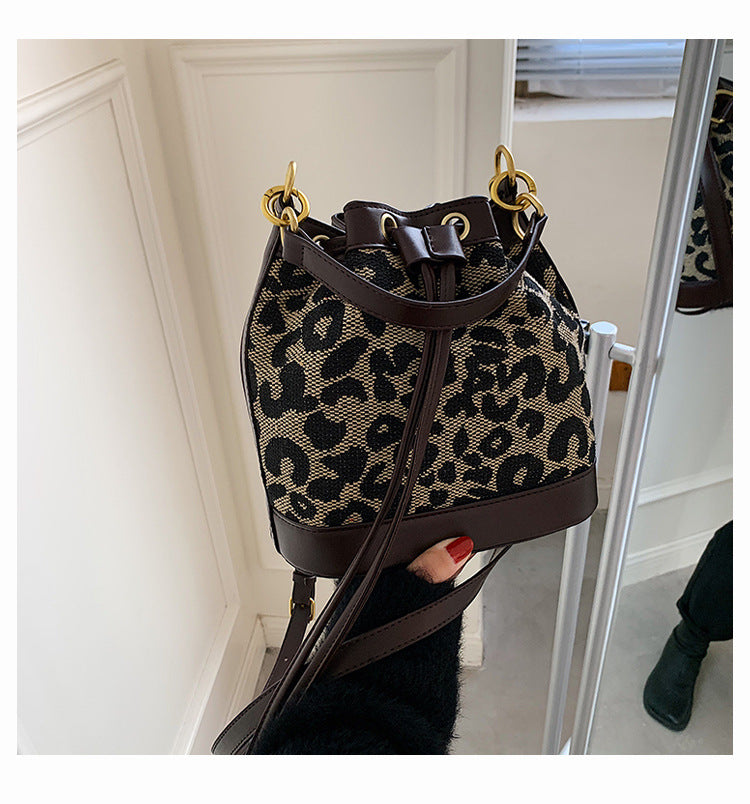 New Simple Trend Bag Retro One Shoulder Hand Bag Underarm Handbag Leopard Print Drawstring Crossbody Bag